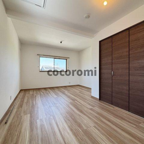 枚方市交北1丁目戸建ての洋室