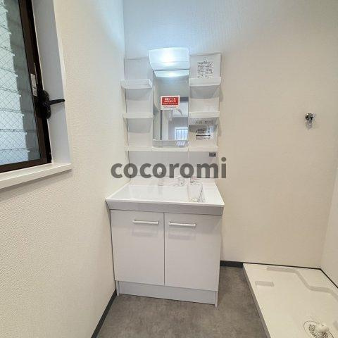 枚方市交北1丁目戸建ての洗面所