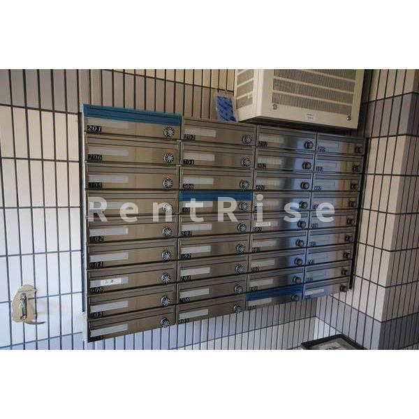 アパートメントハウス朴の樹のエントランス