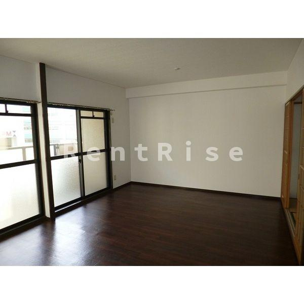 アパートメントハウス朴の樹の居間・リビング