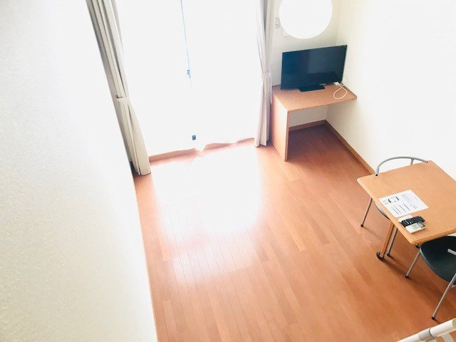 レオパレスボーリユトトロの居間・リビング