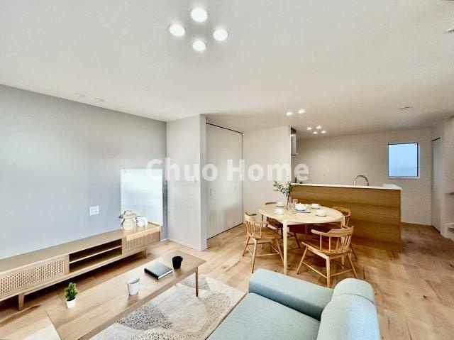 葛飾区亀有4丁目新築分譲住宅の居間・リビング|居間リビング