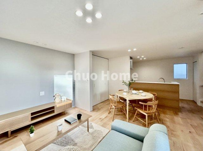 【居間・リビング】 | 葛飾区亀有4丁目新築分譲住宅 | 居間リビング