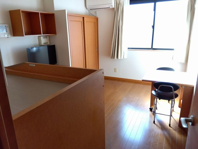 レオパレス森蔵の居間・リビング