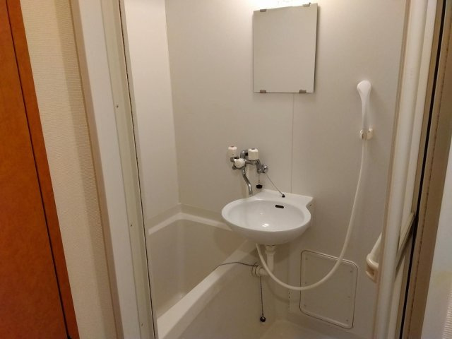 レオパレス森蔵の浴室