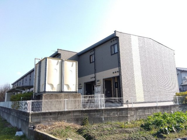 レオパレスラクティの外観