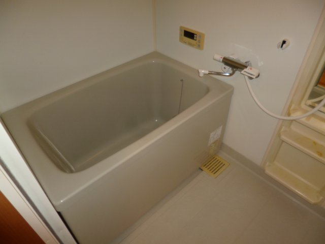 ルミナスガーデンの浴室