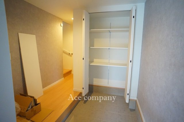 【玄関】 | 平野区流町2丁目　【A号地/全2棟】 | シューズクローゼット完備です♪