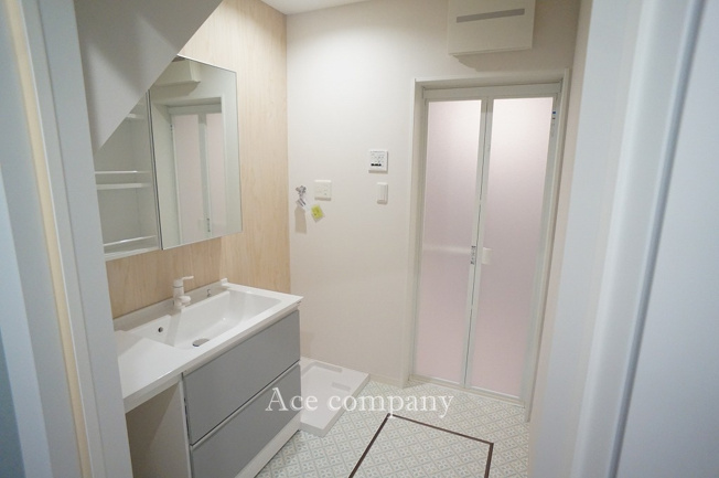 【ランドリースペース】 | 東大阪市花園東町2丁目　【EAST/全2棟】 | 床下収納付きです♪