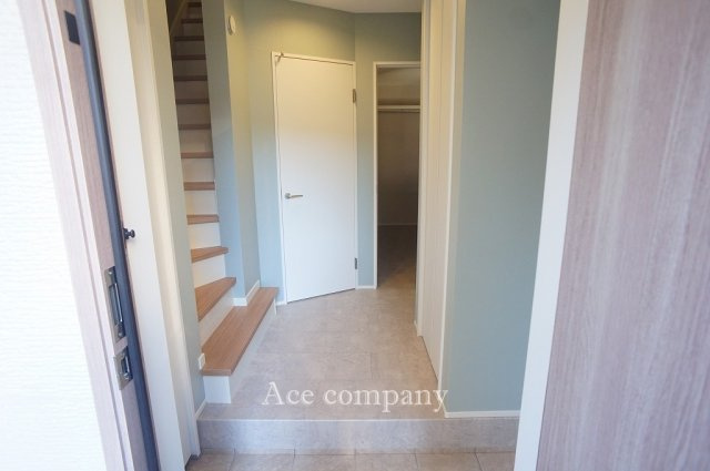 【玄関】 | 東大阪市花園東町2丁目　【EAST/全2棟】