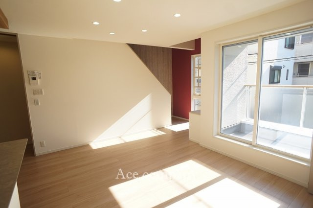 【居間・リビング】 | 東大阪市花園東町2丁目　【WEST/全2棟】 | 【LDK：約16.5帖】南面から採光で明るいリビングです☆