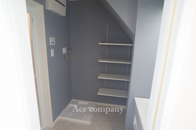 【ランドリースペース】 | 東大阪市花園東町2丁目　【WEST/全2棟】 | 床下収納付きです♪