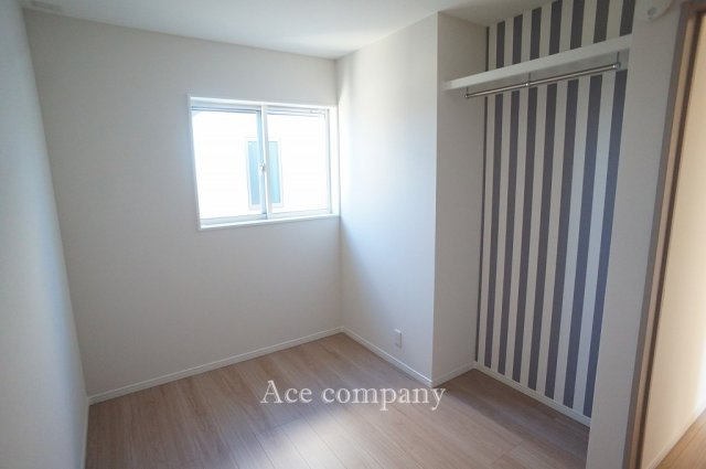 【子供部屋】 | 東大阪市花園東町2丁目　【WEST/全2棟】 | 【3階：洋室4.5帖】オープンクロークあります♪