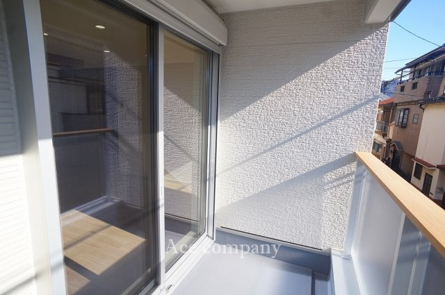 【バルコニー】 | 東大阪市花園東町2丁目　【WEST/全2棟】 | バルコニーは2階と3階にあります☆こちらはリビングに面した2階のバルコニー☆南向き☆水栓完備です☆