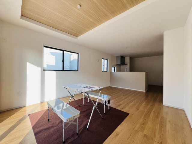 大府市森岡町5丁目334番、335番『仲介手数料無料』新築戸建ての居間・リビング