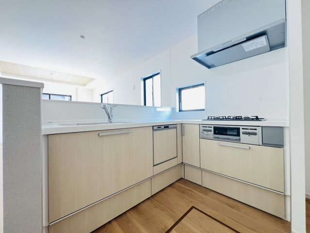 大府市森岡町5丁目334番、335番『仲介手数料無料』新築戸建てのキッチン