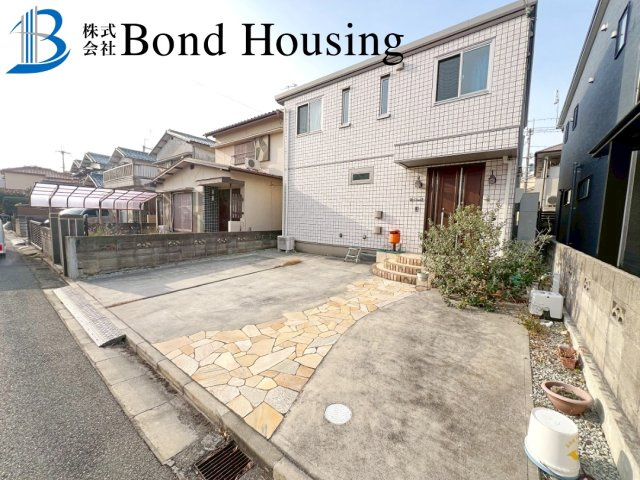 セキスイハイム施工・お車3台駐車可　魚住町西岡　築6年の外観