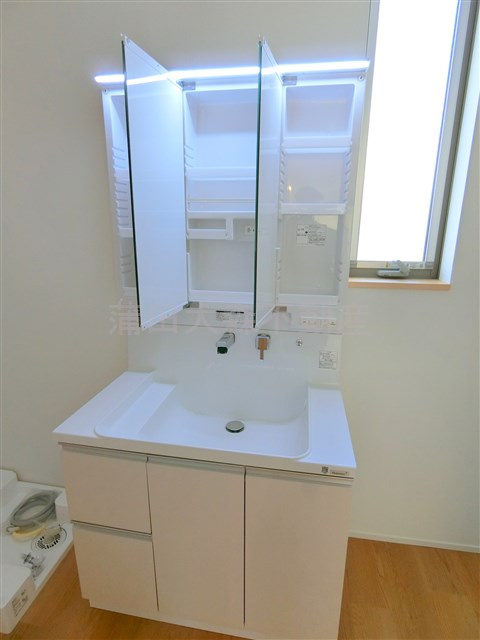 ユーハウスAの洗面所