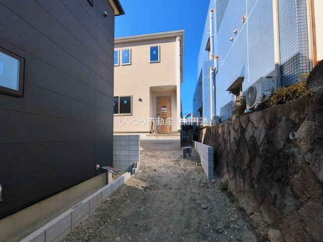 リーブルガーデン浅田平子の駐車場