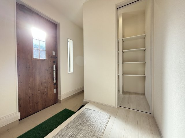 【玄関】 | 藤岡市藤岡4号棟