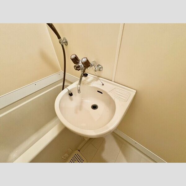 パインヒルズ西明石の浴室