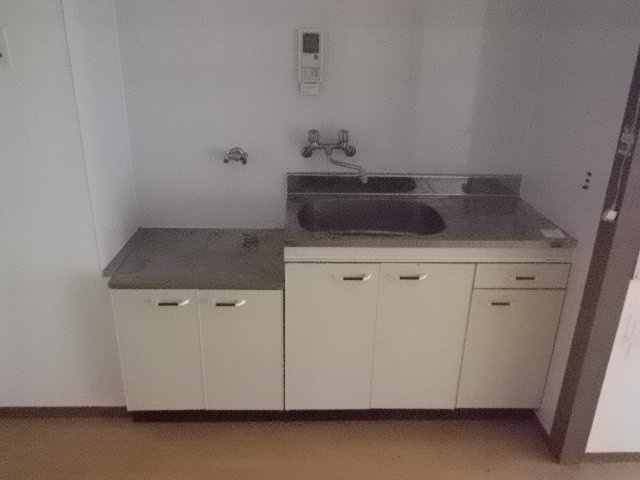 【居間・リビング】 | グリーンヒルズ新津 | 南向きの明るいリビング