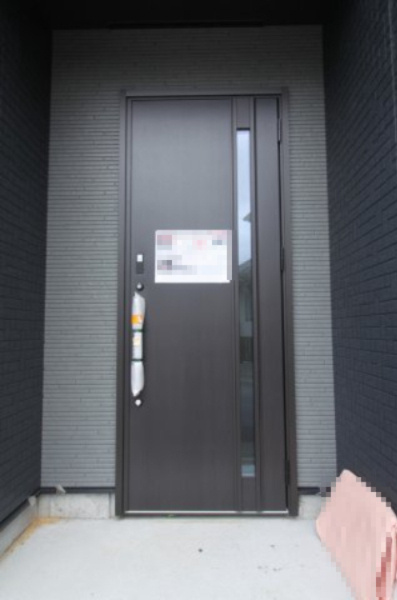 塩屋崎町　新築戸建　1号棟　の玄関