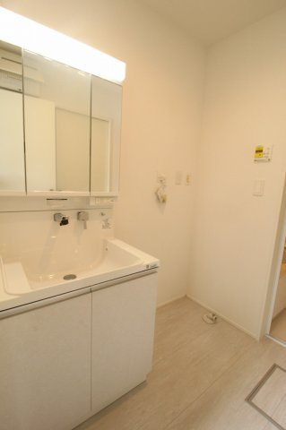 塩屋崎町　新築戸建　1号棟　の脱衣所