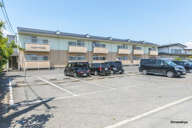 ベルシャイン本郷の外観