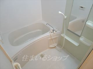 サニーレジデンスの浴室|追い焚きあり