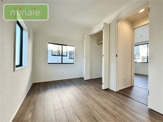 【洋室】 | パントリー付き　北本町　全2棟　2号棟 | 販売現地　使い勝手の良い快適な洋室