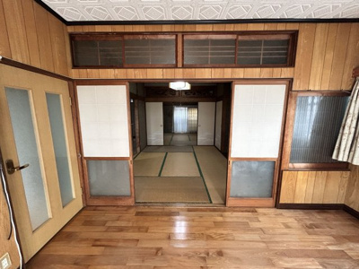 【洋室】 | 白川売家 | 窓が多く風通しの良い洋室！