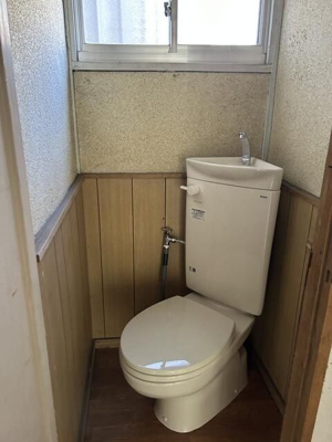 【トイレ】 | 水谷東３丁目貸家 | ゆったりとした空間のトイレです