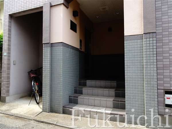 ファインコート五本木のエントランス