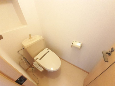 【トイレ】 | アメニティ六番館 | 清潔感のあるトイレです