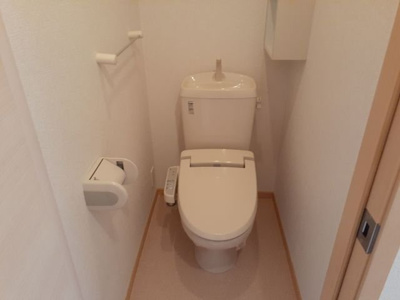 【トイレ】 | ラ・カンパネラ | 清潔感のあるトイレです
