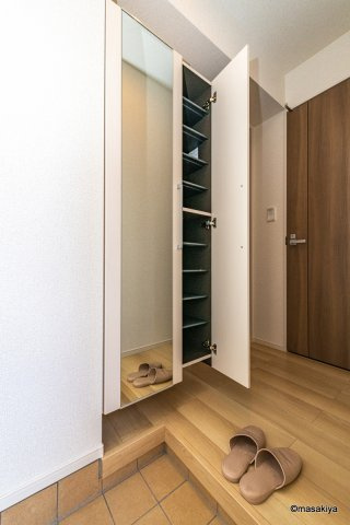 コーポラス院台　Ｂの玄関