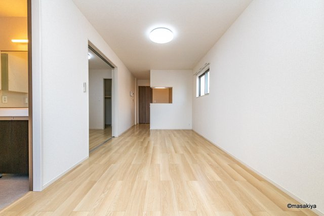 コーポラス院台　Ｂの居間・リビング