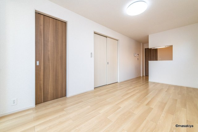 コーポラス院台　Ｂの居間・リビング