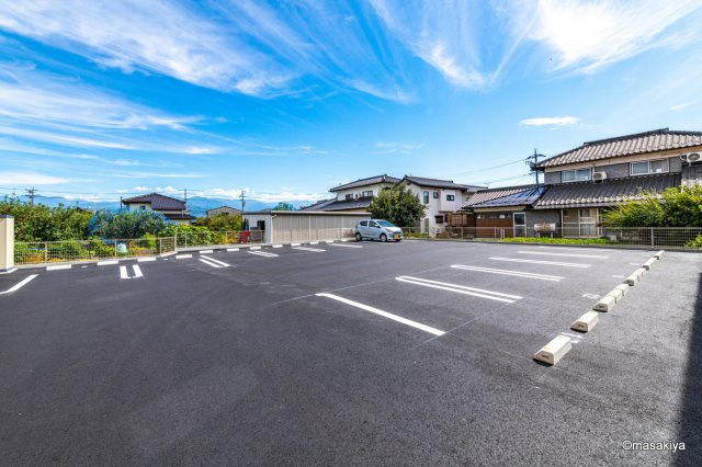 コーポラス院台　Ｂの駐車場