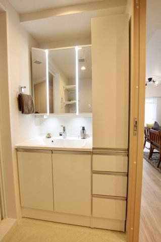 ファミール二日市の独立洗面台|同社施工例の写真