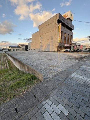 　☆　岐阜市東鶉三丁目　☆の前面道路含む現地写真