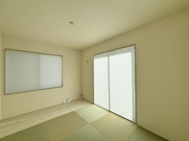【和室】 | 藤岡市藤岡1号棟 | １号棟は特別仕様のためハニカムブラインド付き！