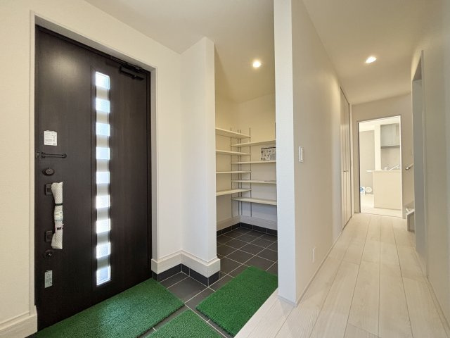 【玄関】 | 藤岡市藤岡1号棟