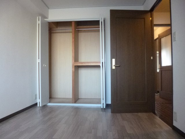 【洋室】 | EAST1 | きれいな洋室です