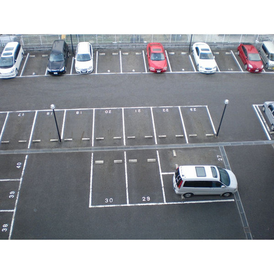 【駐車場】 | EAST1 | 車をお持ちの方に嬉しい駐車場付きの物件です