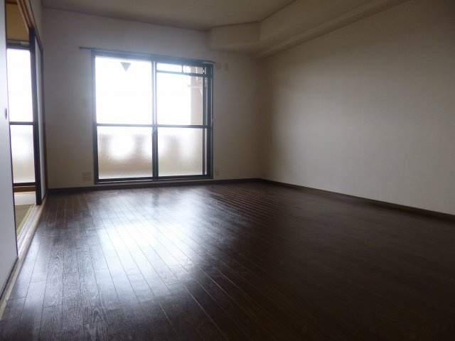 【居間・リビング】 | EAST1 | リビングです