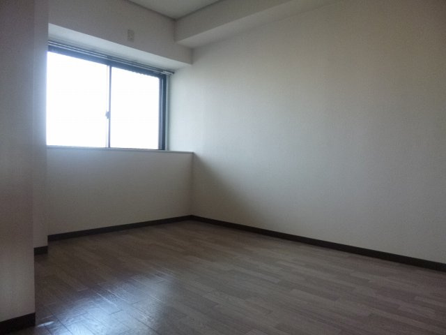 【洋室】 | EAST1 | きれいな洋室です