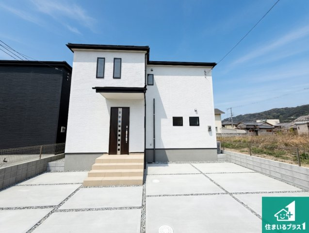 淡路市大磯　第2期　新築一戸建ての外観|安心の10年保証！外観を美しく保ち、雨水で汚れを落とします！気になることがありましたら、お気軽にお問い合わせください！