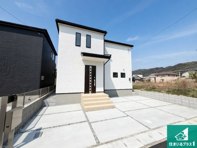 淡路市大磯　第2期　新築一戸建ての外観|お客様に長く安心して住んでいだだける事にこだわった家づくり！住んでからのアフターサービスにもしっかりと取り組んでいます！